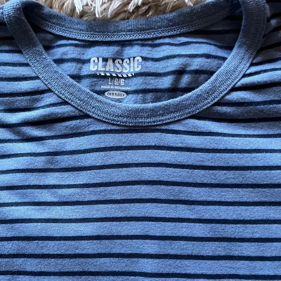 Old Navy Men's Classic Long Sleeve Shirt Size L Blue & Navy Blue Striped - Picture 4 of 4